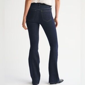 Abercrombie Curve Love Mid Rise Bootcut Jeans – Dark Rinse